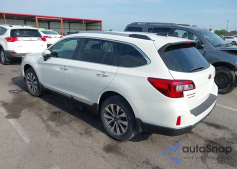 2017 Subaru Outback 2.5I Touring z USA, uszkodzony, nr VIN 4S4BSATC8H3299791